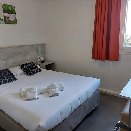 Brit Bosquet Cite 3*