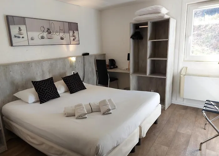 Отель Brit Bosquet Cite 3*