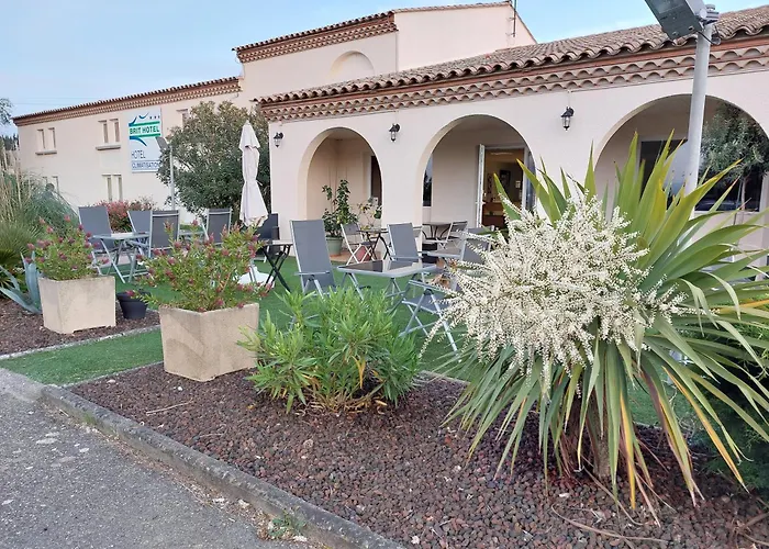 Brit Bosquet Cite 3*