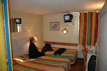 Hotel Brit Bosquet Cité 3*